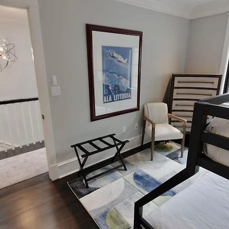 Luxurious Mansion In Logan Circle Private Parking Apartment Washington Bagian luar foto