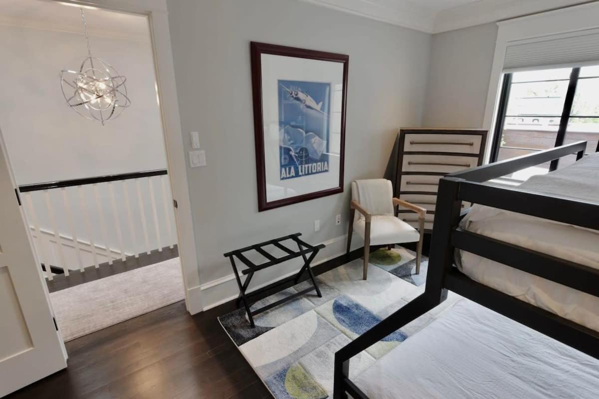 Luxurious Mansion In Logan Circle Private Parking Apartment Washington Bagian luar foto