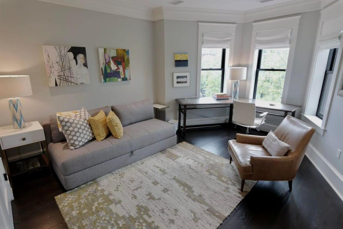 Luxurious Mansion In Logan Circle Private Parking Apartment Washington Bagian luar foto