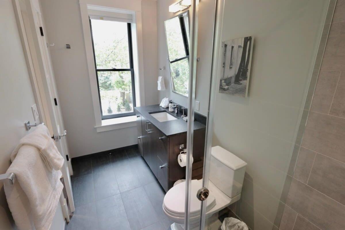 Luxurious Mansion In Logan Circle Private Parking Apartment Washington Bagian luar foto