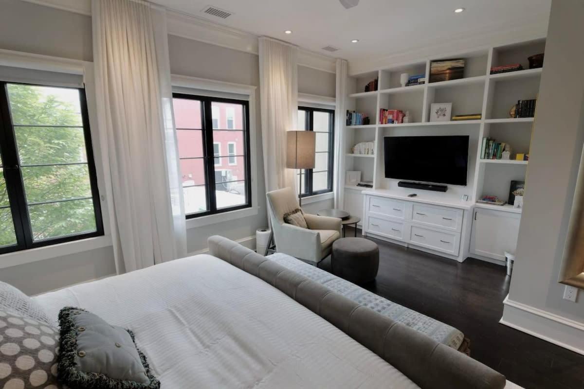 Luxurious Mansion In Logan Circle Private Parking Apartment Washington Bagian luar foto