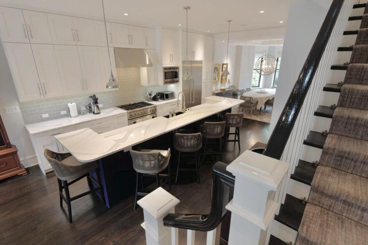 Luxurious Mansion In Logan Circle Private Parking Apartment Washington Bagian luar foto