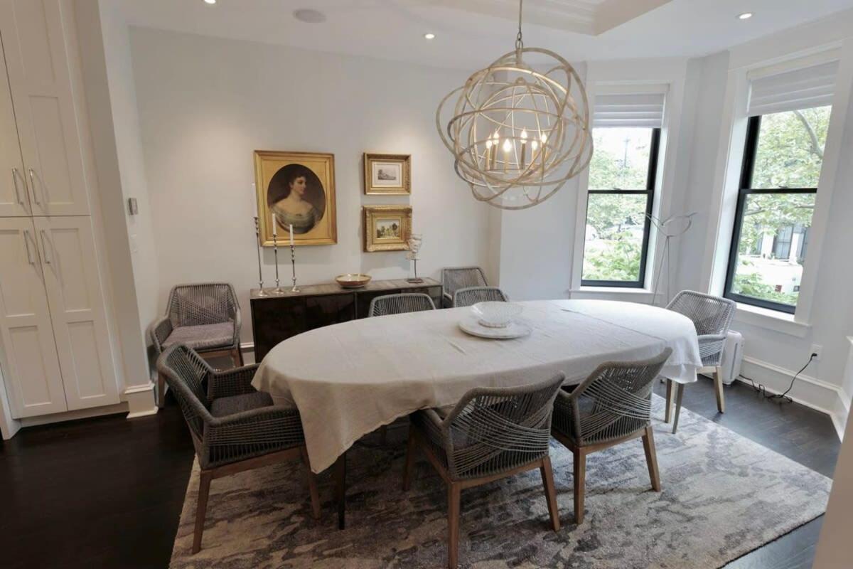 Luxurious Mansion In Logan Circle Private Parking Apartment Washington Bagian luar foto