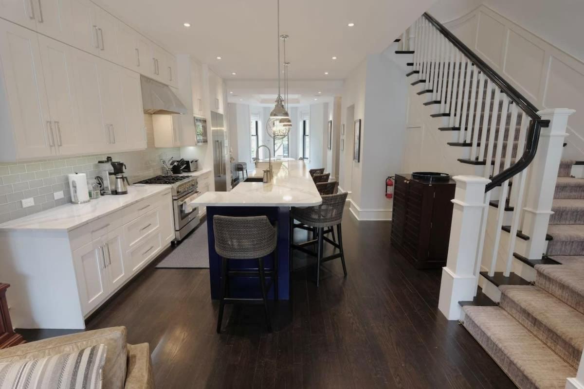 Luxurious Mansion In Logan Circle Private Parking Apartment Washington Bagian luar foto