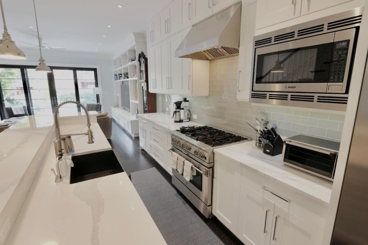Luxurious Mansion In Logan Circle Private Parking Apartment Washington Bagian luar foto